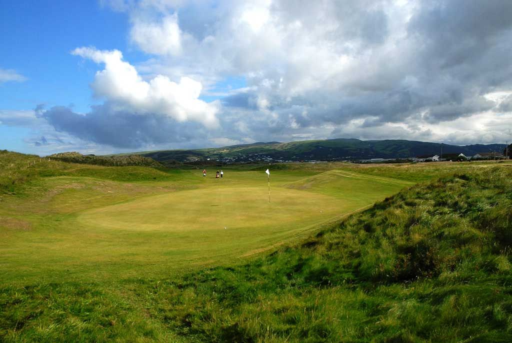 Borth and Ynyslas Golf Club