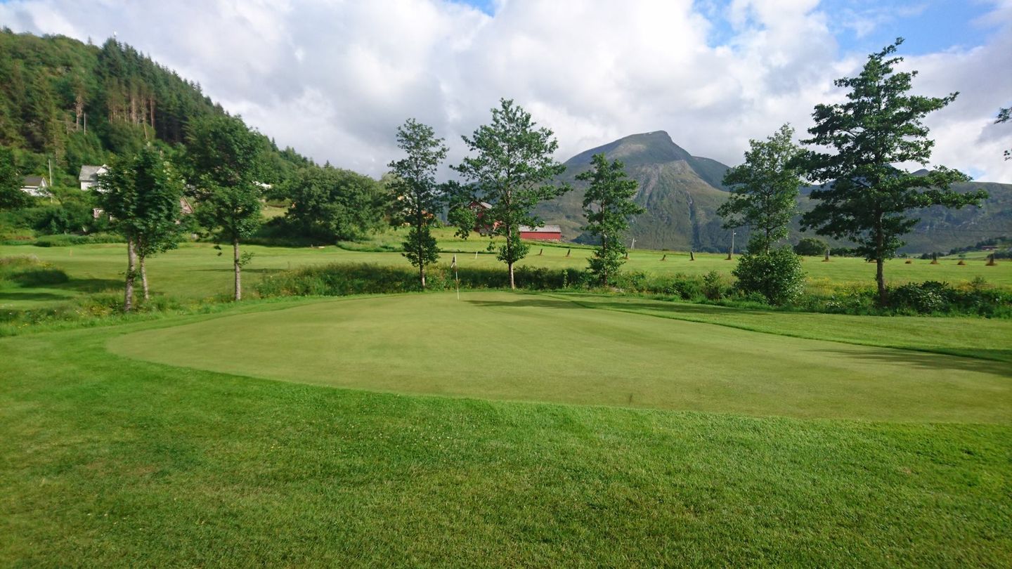 Selje Golf Club