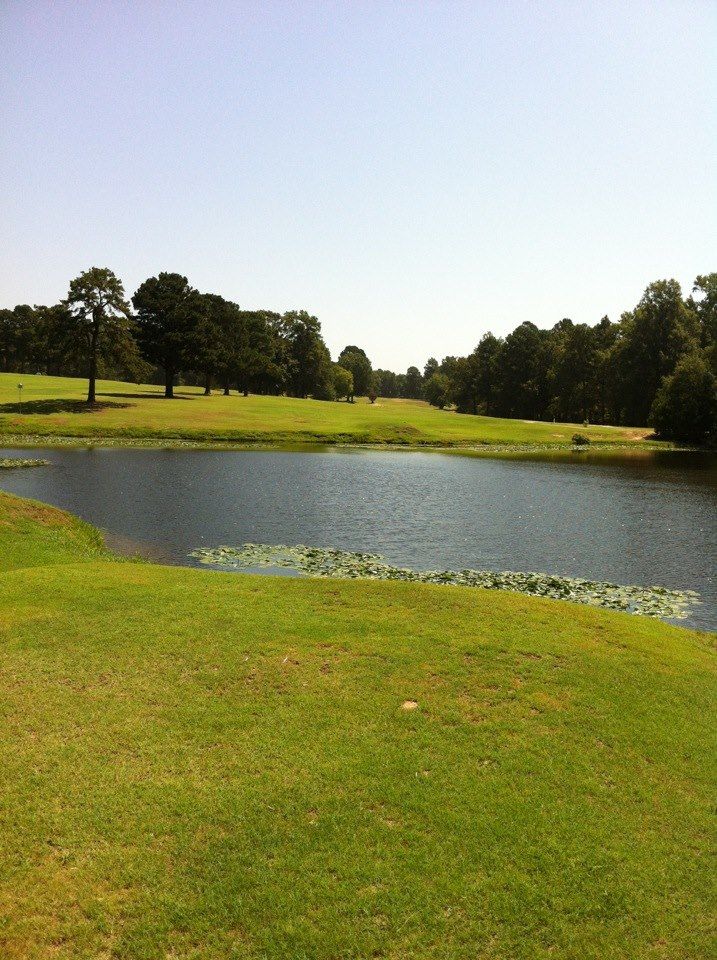 Pine Hills Country Club