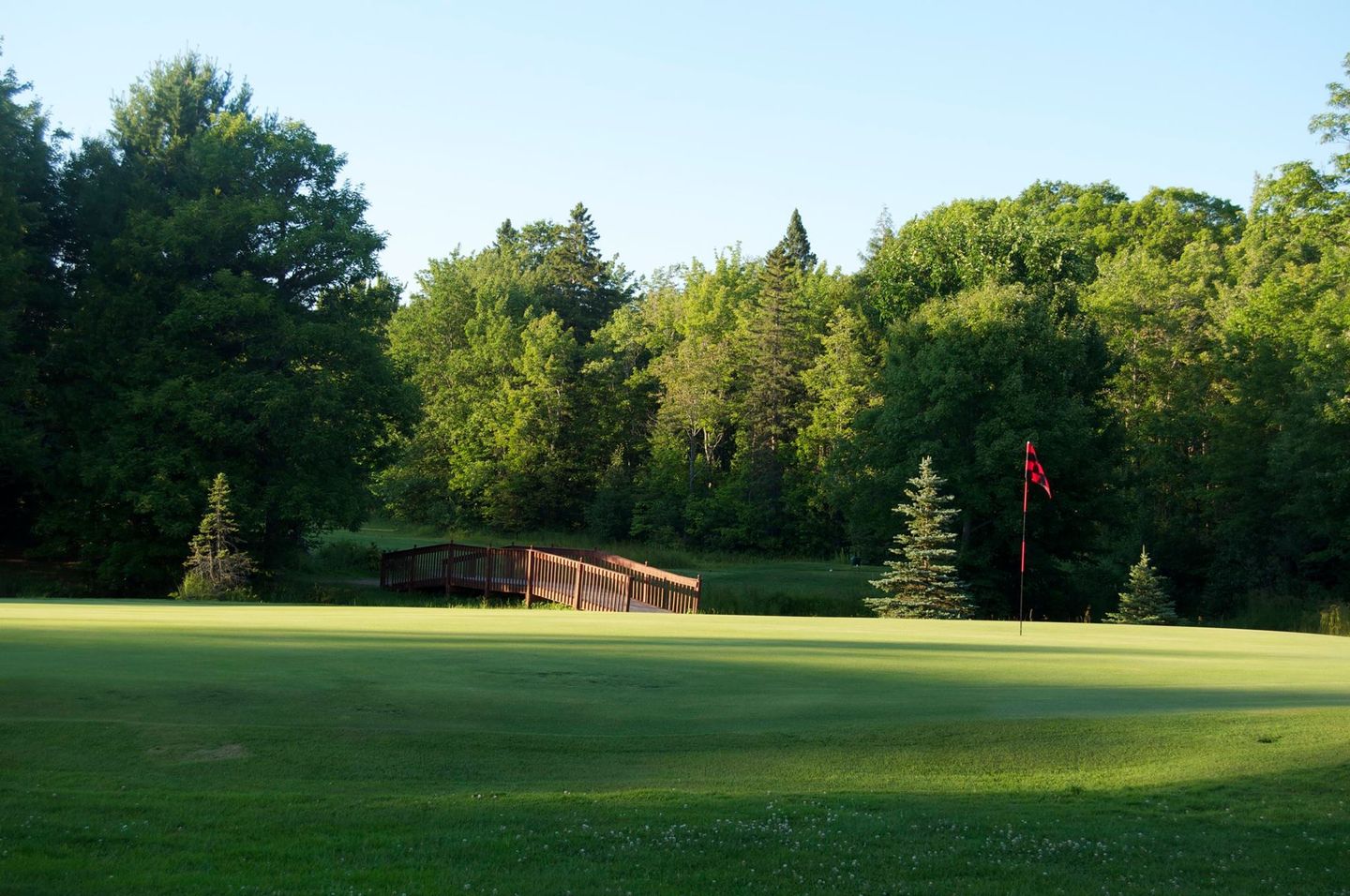 Omer's Golf Course Bar, Restaurant, and Cabins