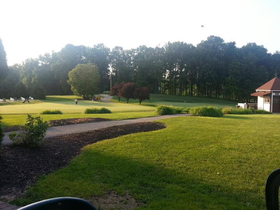 Hobbit's Glen Golf Club