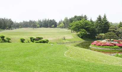 Public 6-hole Course