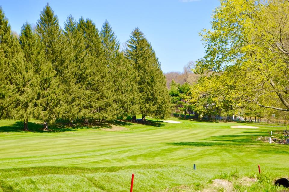 Country Club at Pleasantville, The