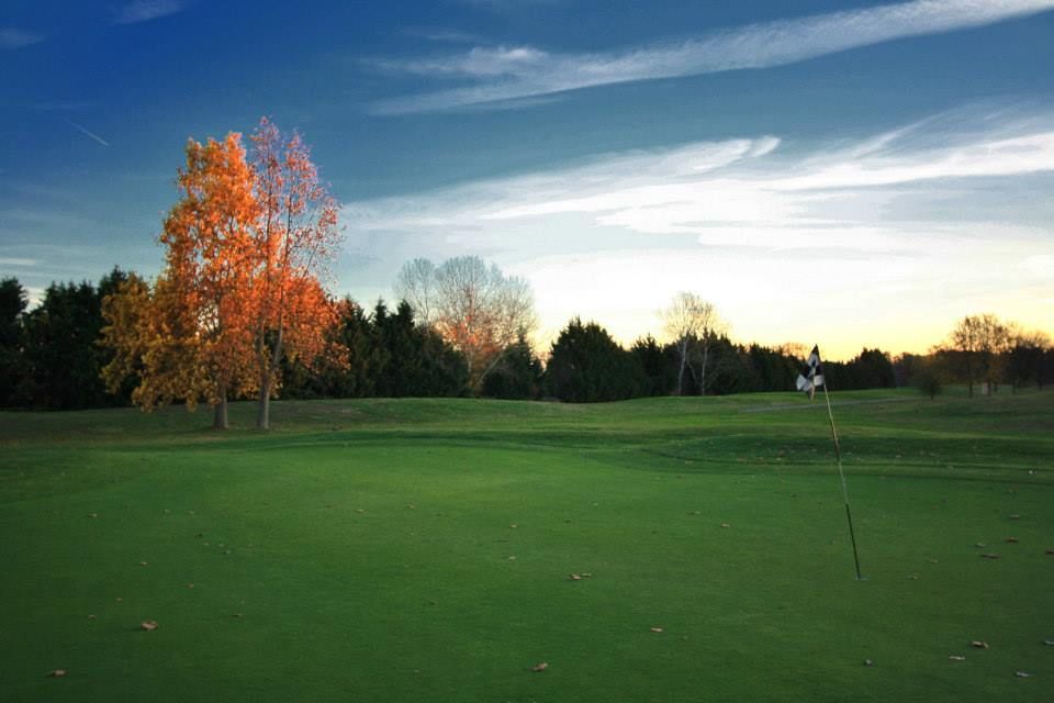 9 Holes Course