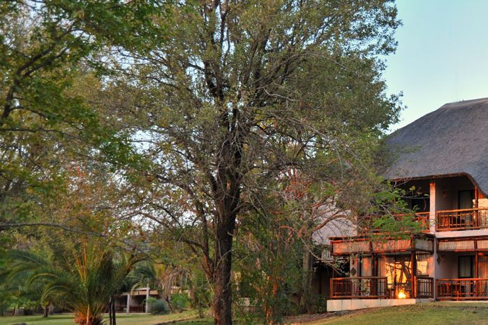Cresta Mowana Safari Resort & Spa