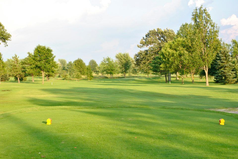 Twin Oaks Country Club