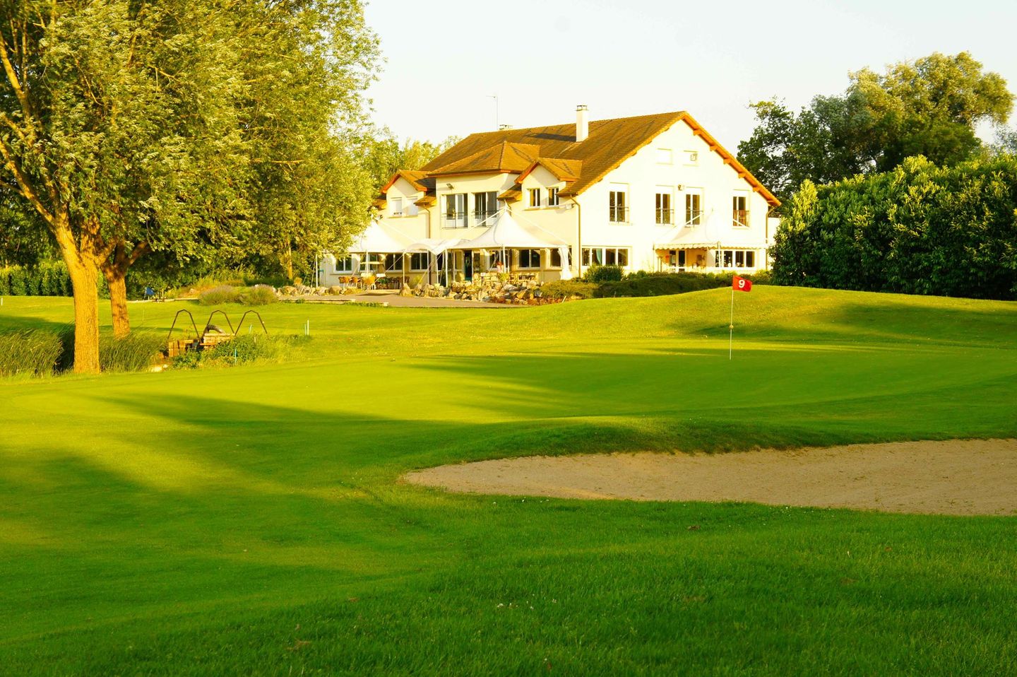 18 Holes Course