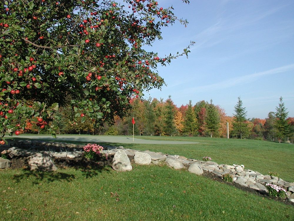 Streamside Golf Course and Country Club