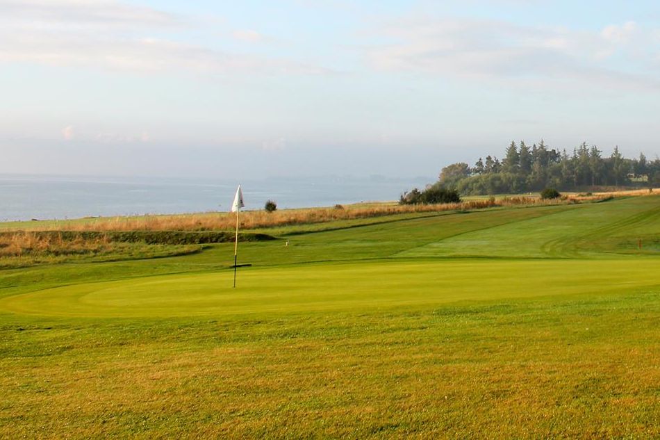 Par-3 Course