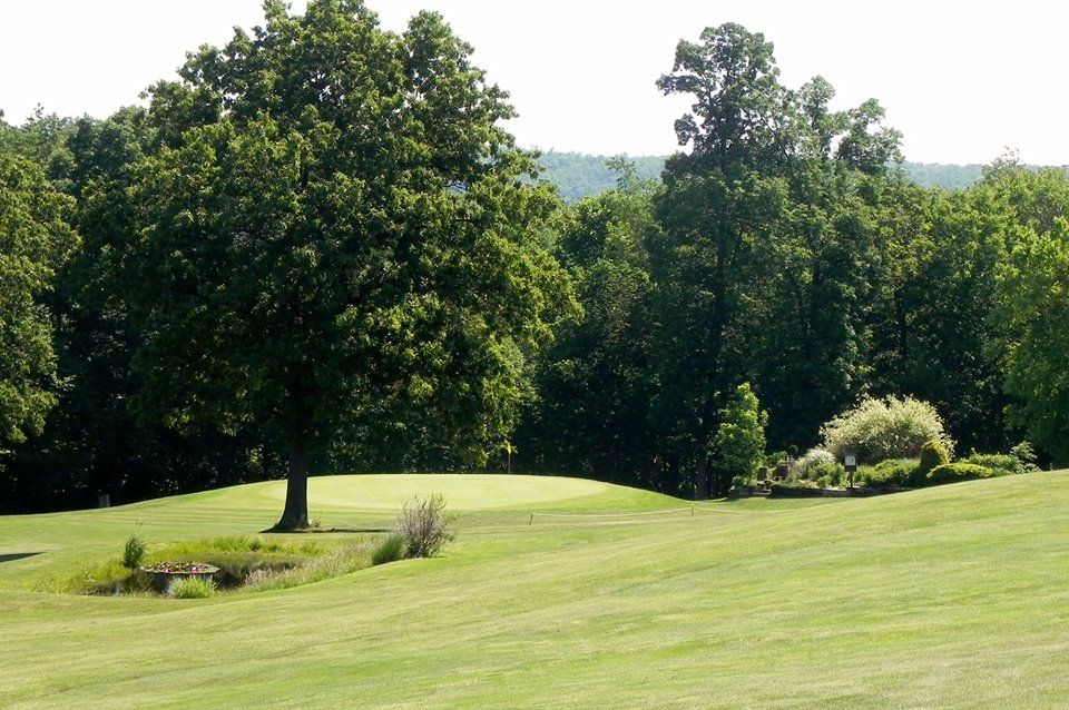 Cabin Greens Golf Course