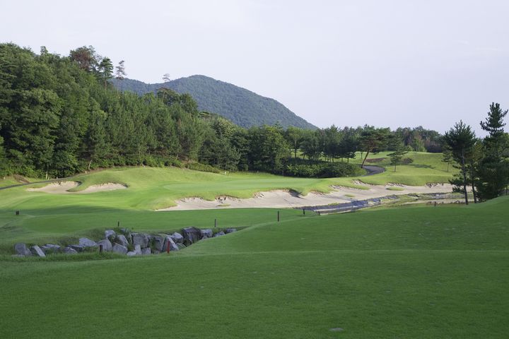 East/West Course