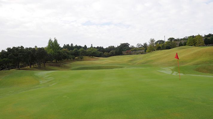Mikazuki Country Club