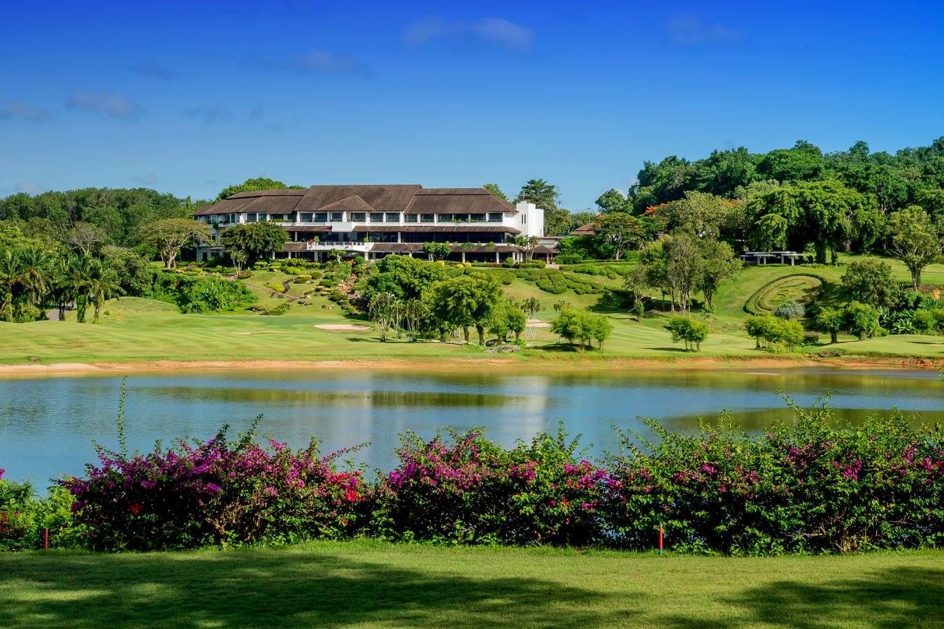 Lakes Course