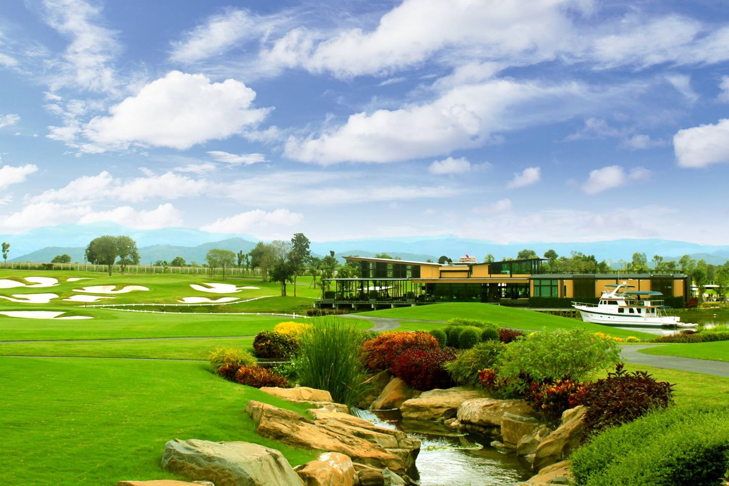 Rancho Charnvee Resort and Country Club in Khanong Phra ...