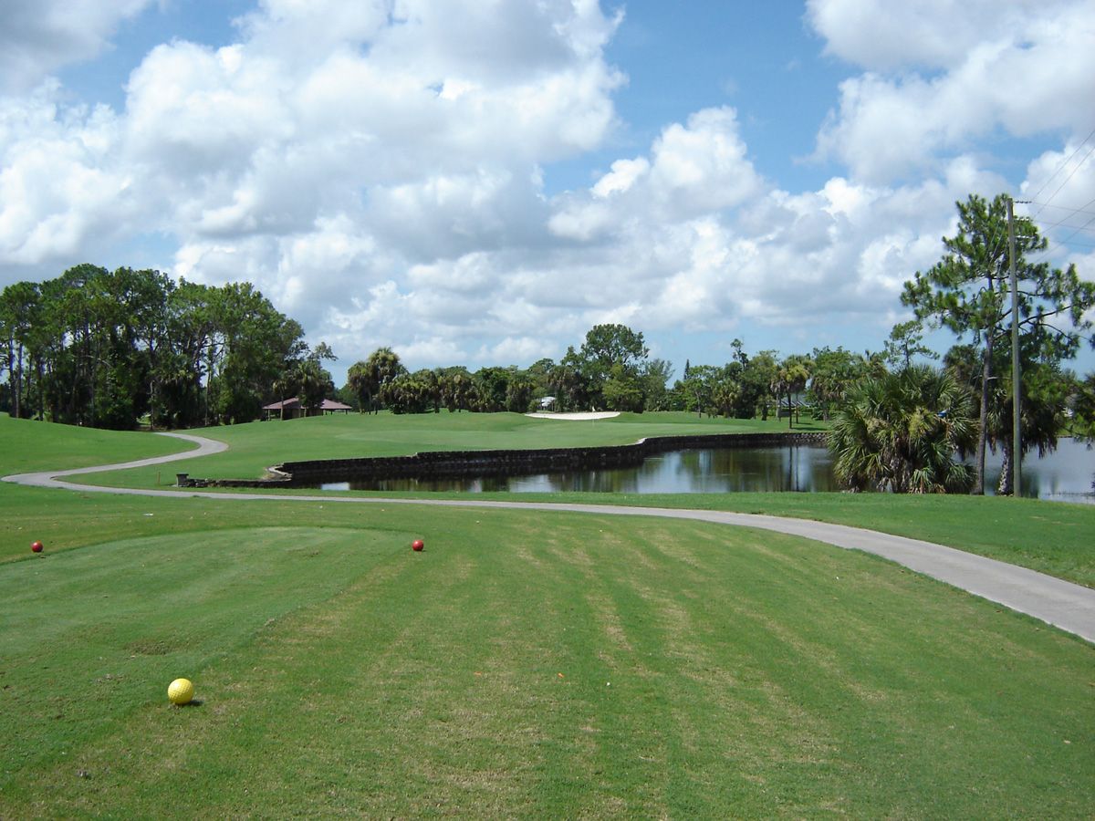 Quality Inn & Suites Golf Resort