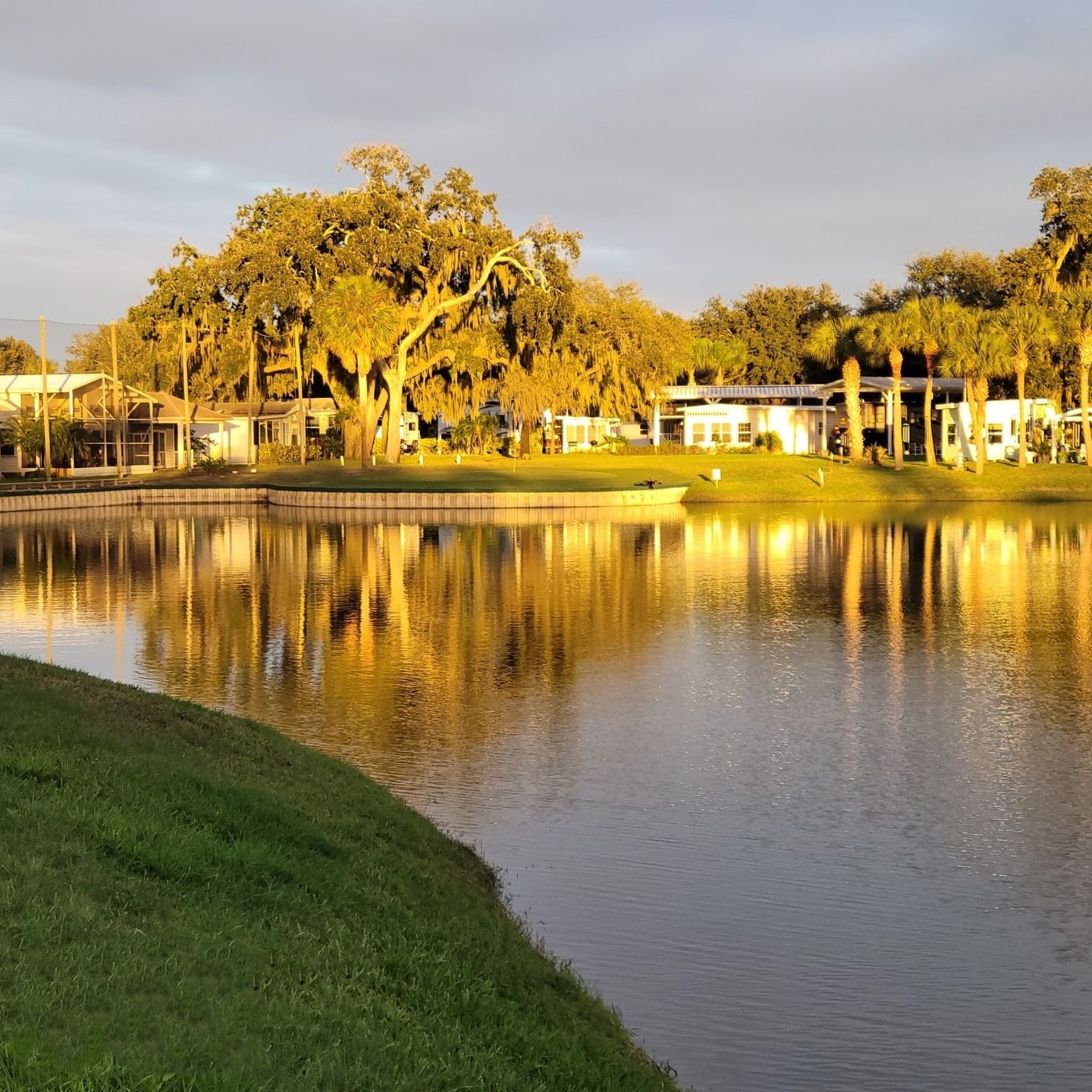 Willow Lakes Golf Club