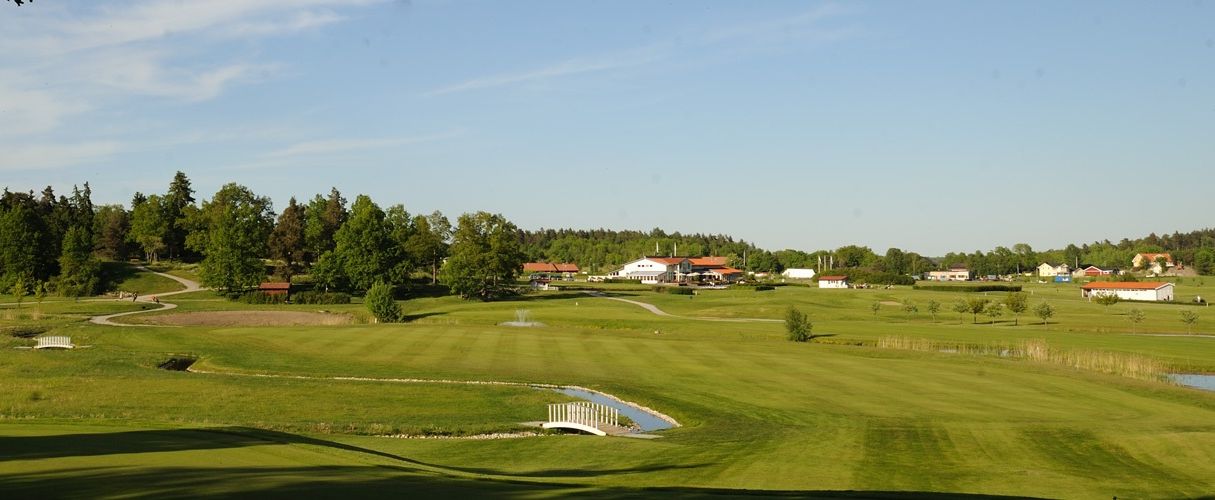 12-Holes Course