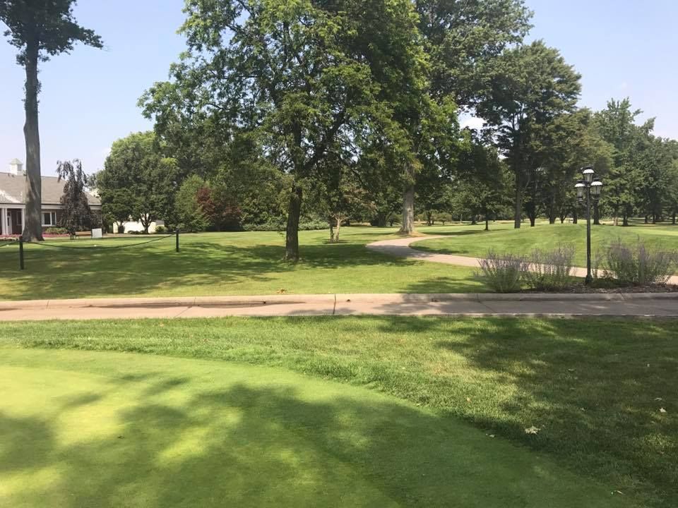 The Elyria Country Club