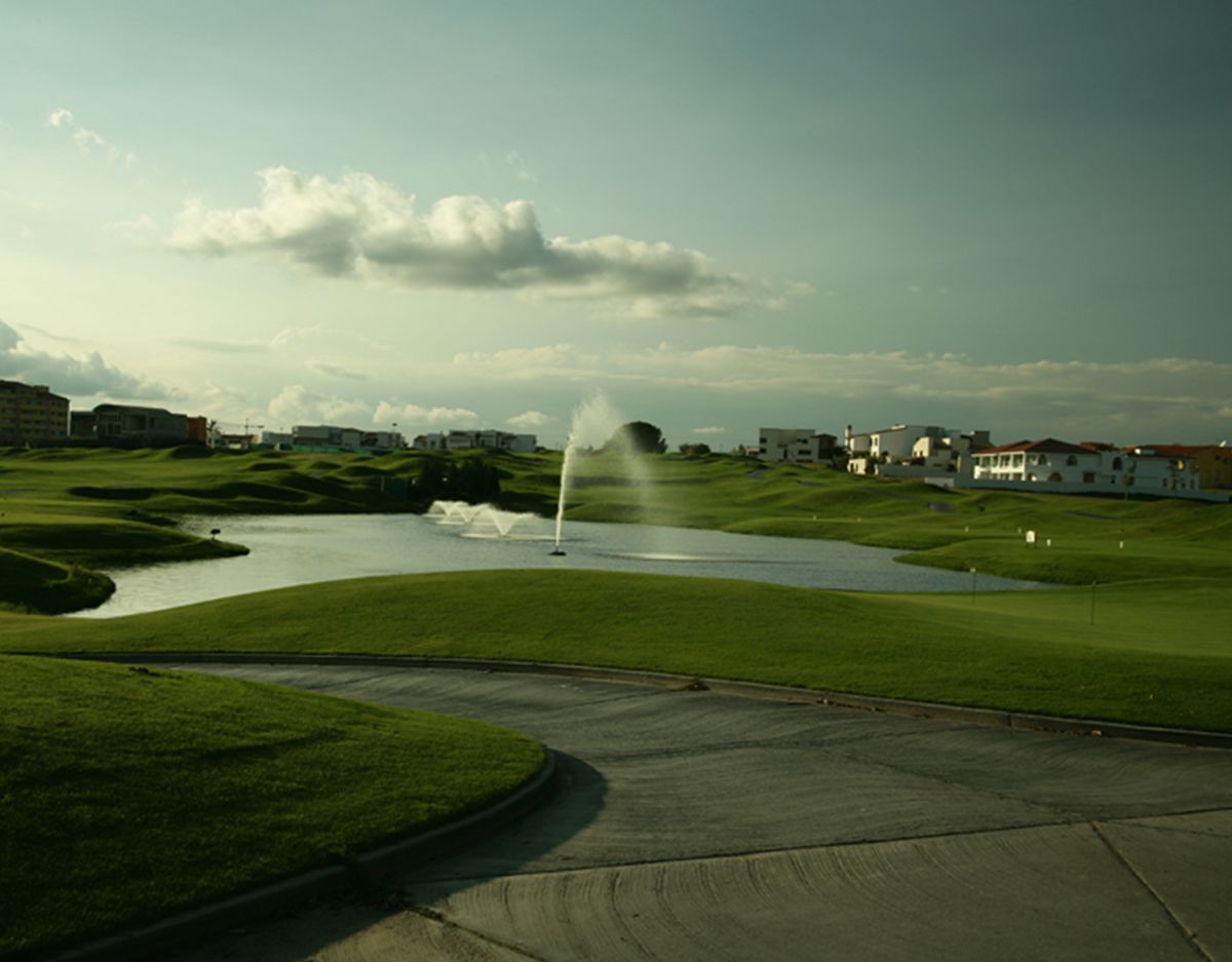 La Vista Country Club