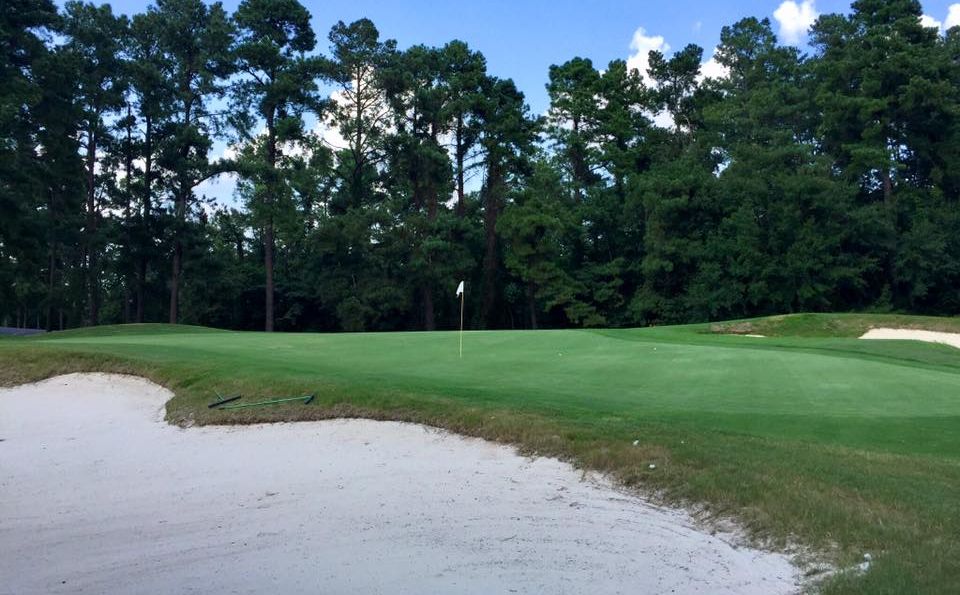 Houndslake Country Club