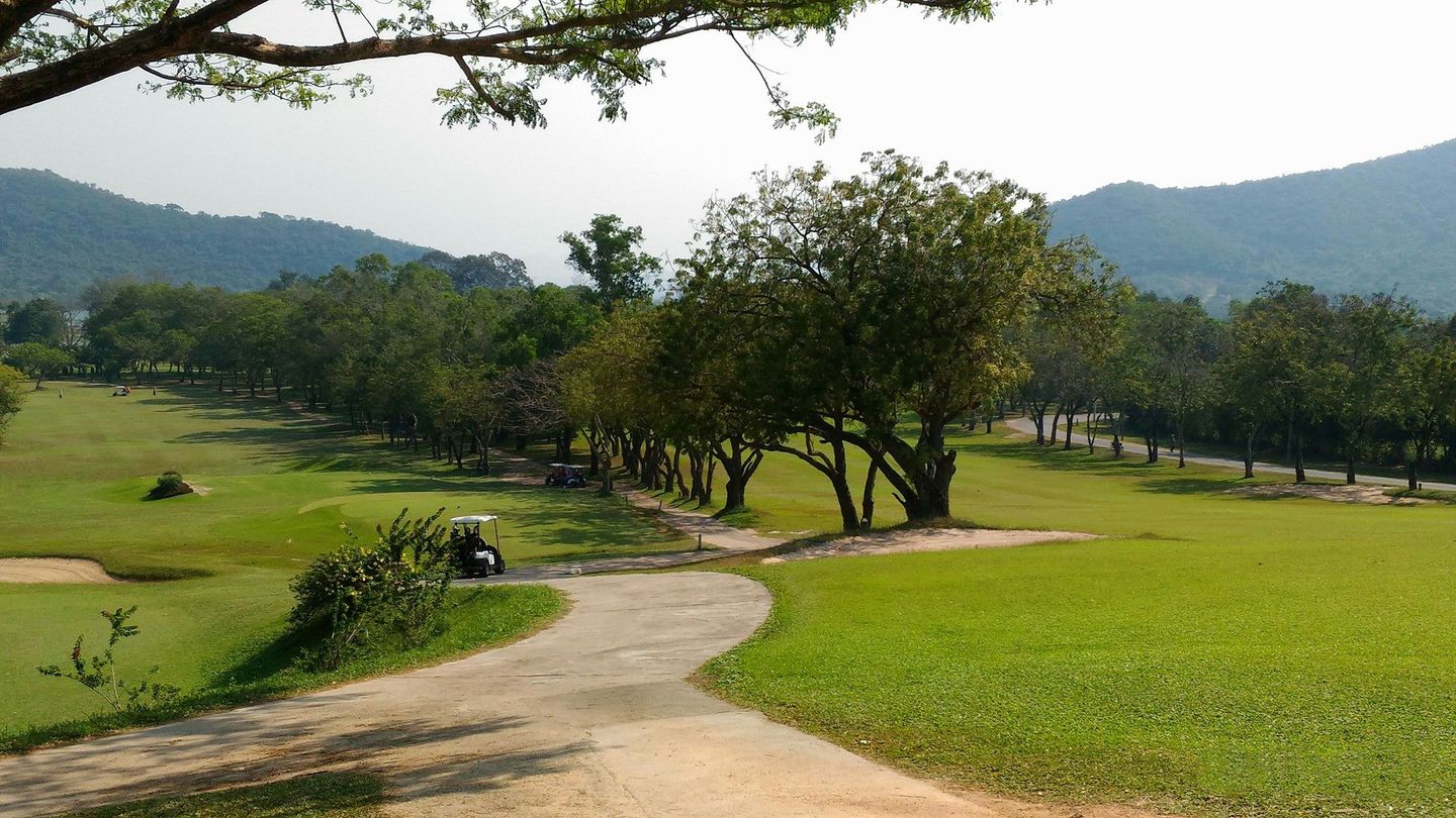 Plutaluang Navy Golf Course