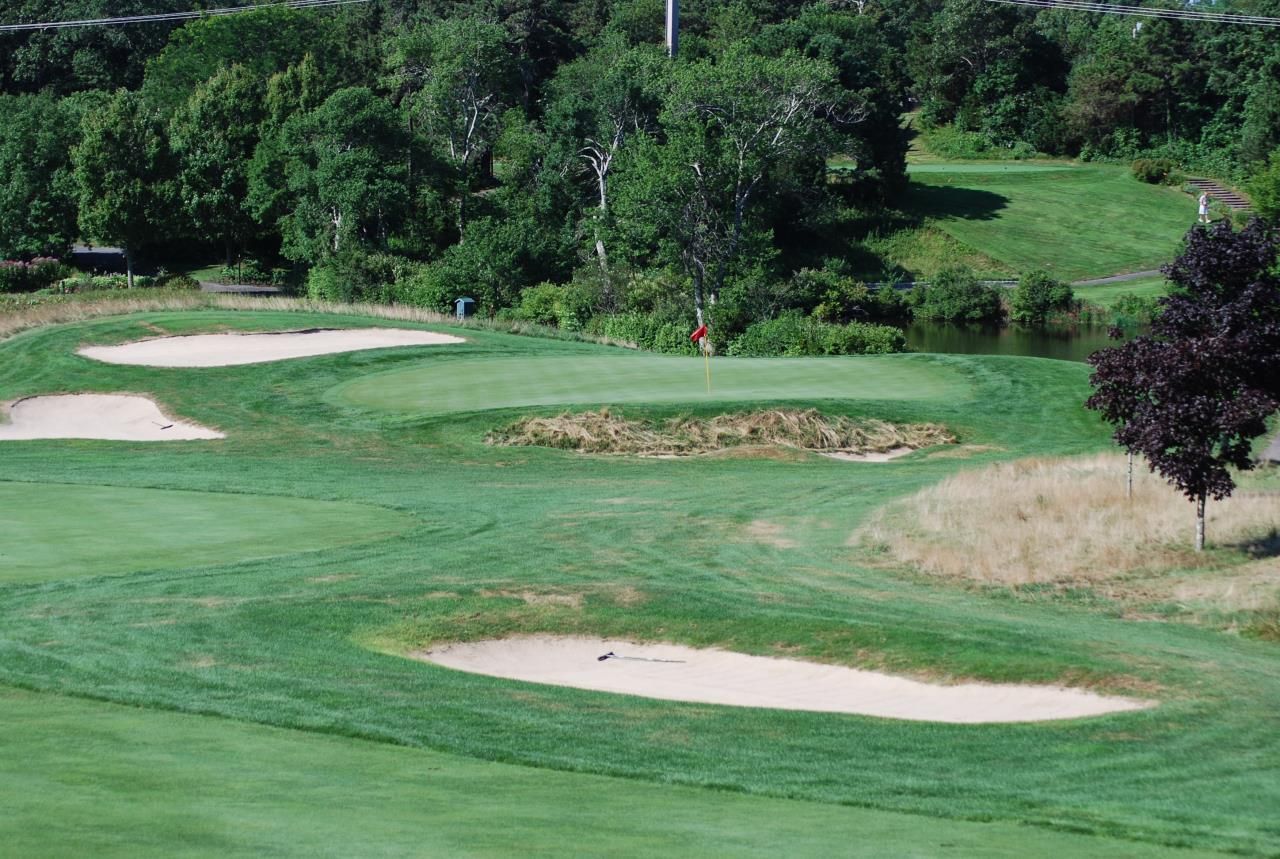 White Cliffs Country Club