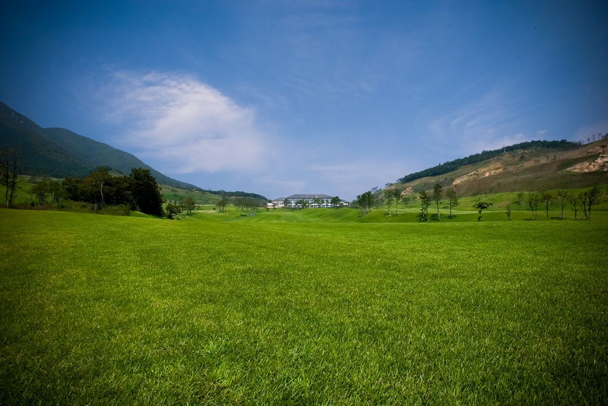 Lake Course