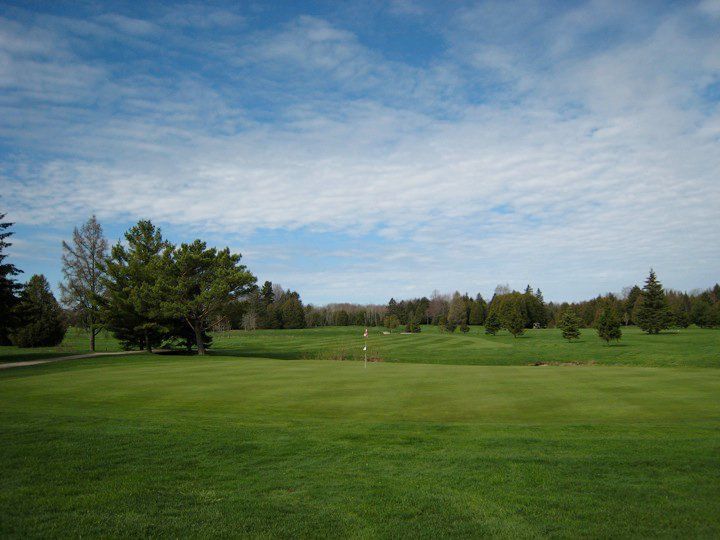 Shanty Bay Golf and Country Club Rangeland in Shanty Bay, Ontario