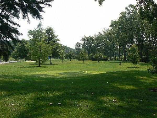 Par-3 Golf At Sandy Bottom Park