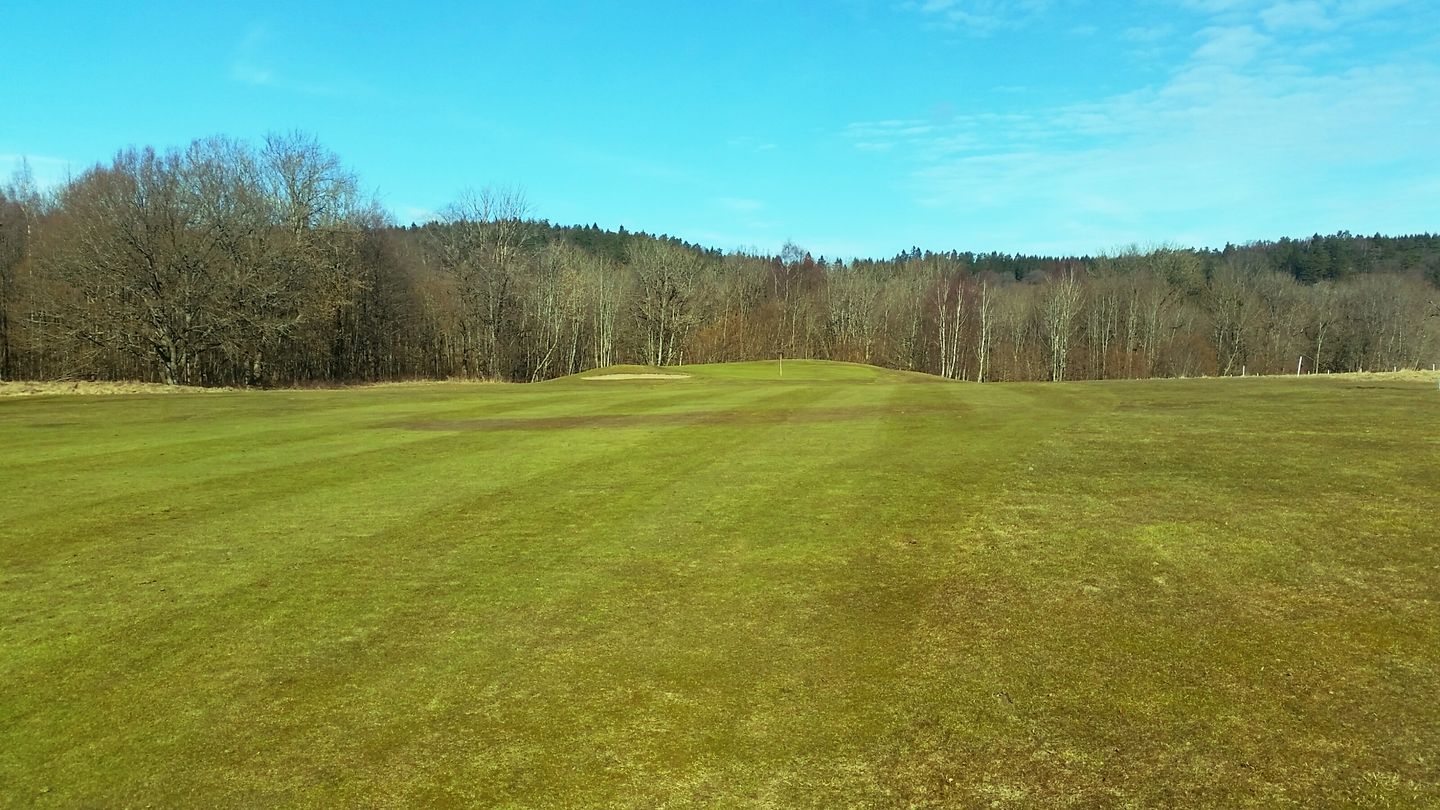 9-Holes Course