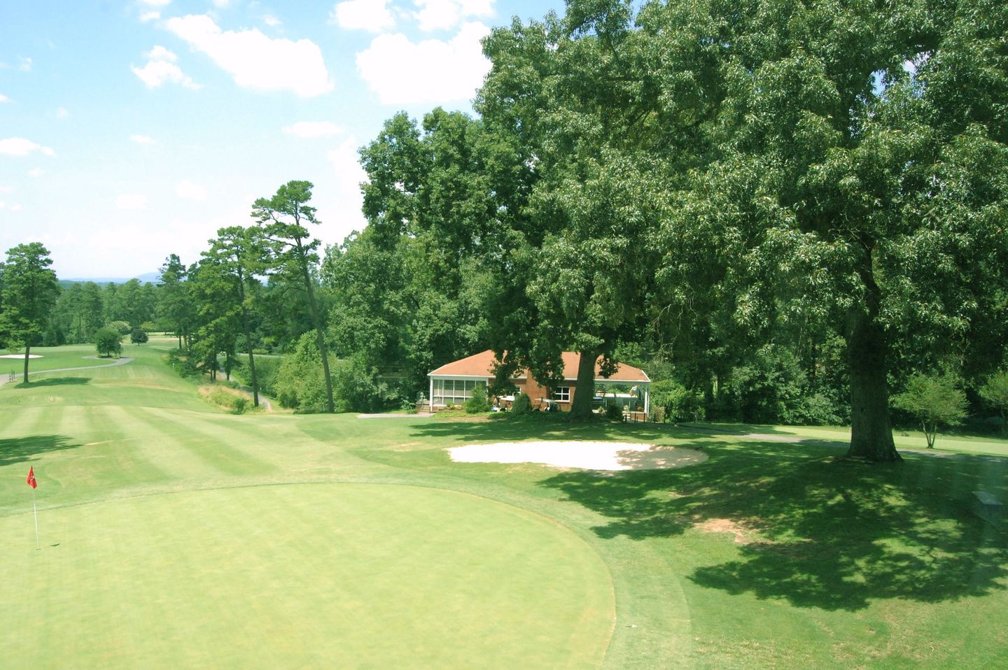 Lake Hickory Country Club