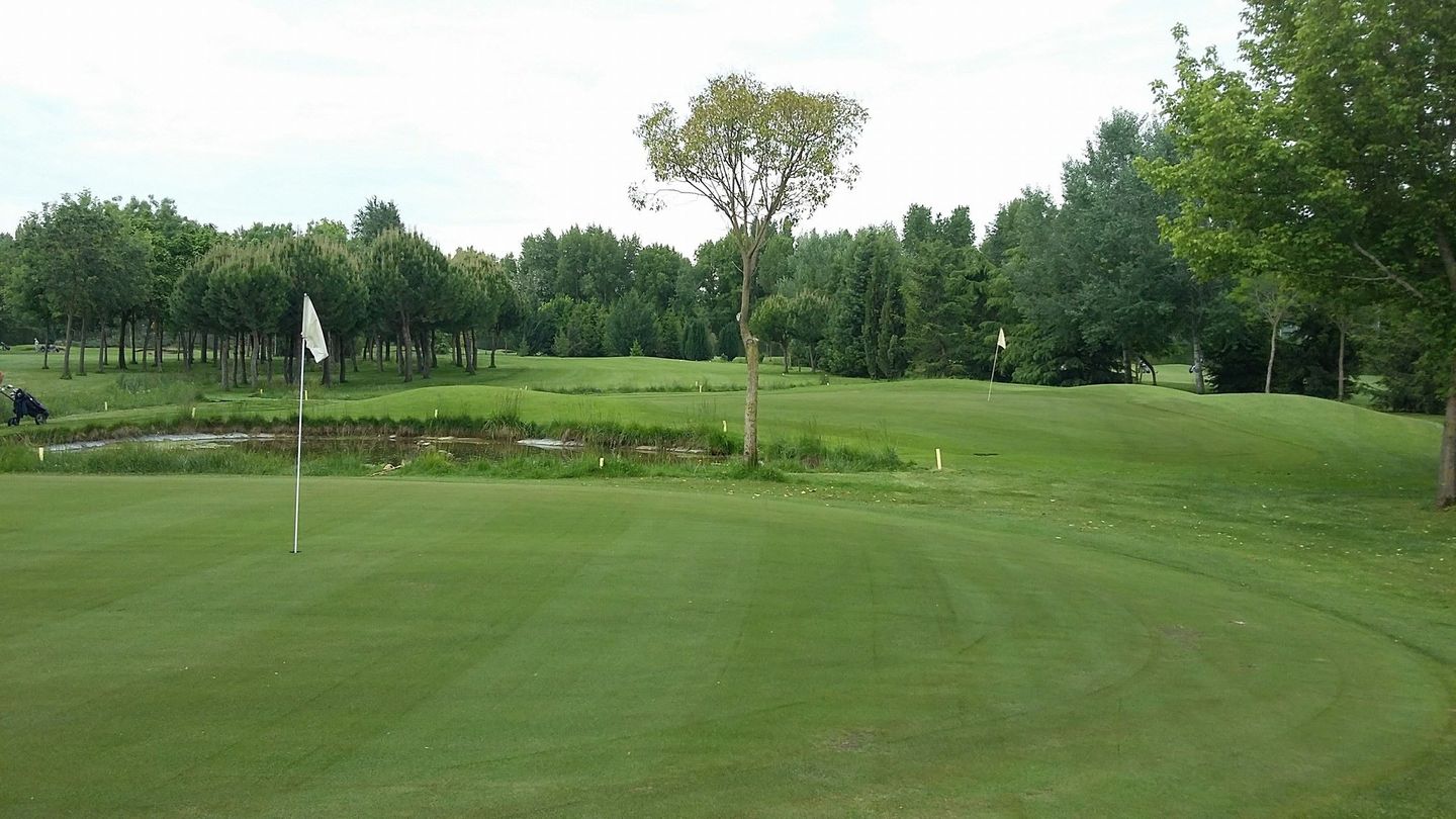 Isla Dos Aguas Municipal Golf Course
