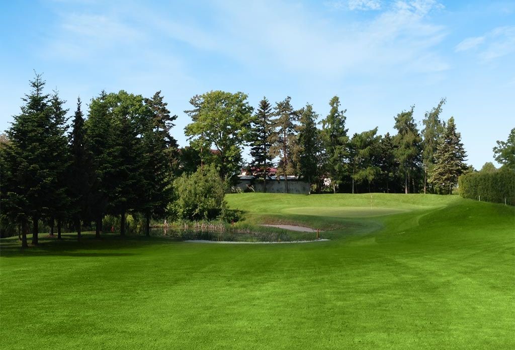 3 Hole Course