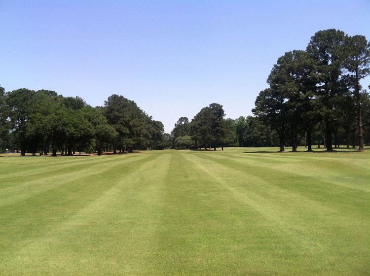 Twin Lakes Country Club