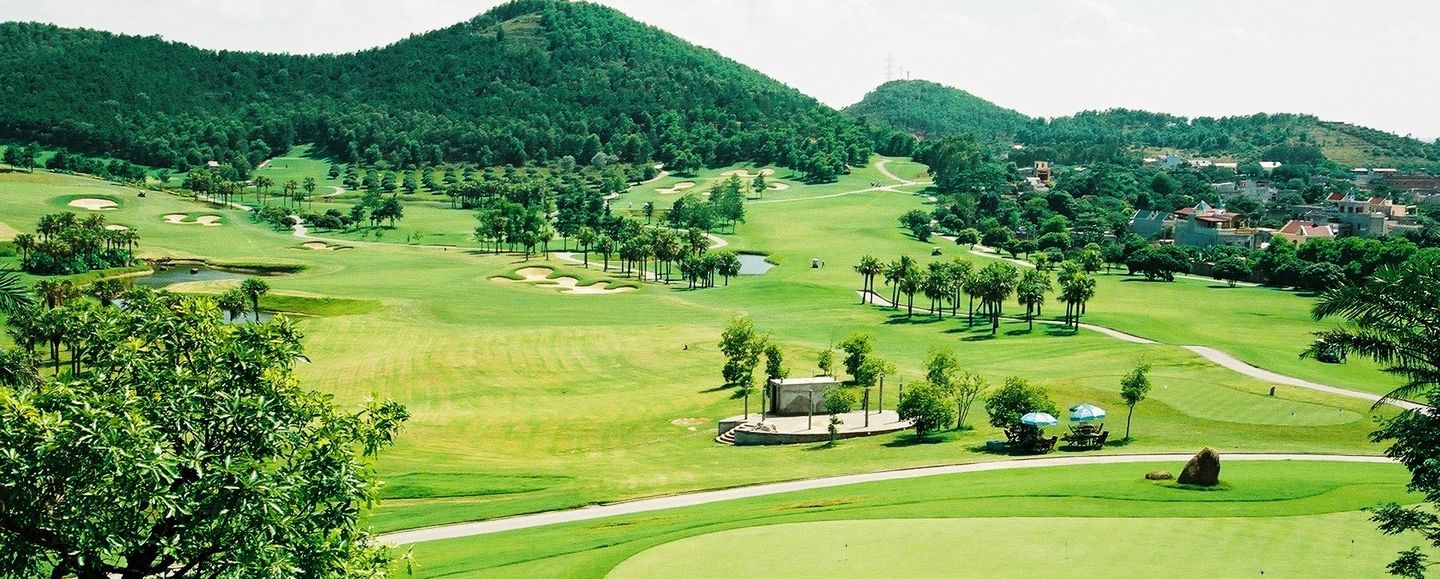 Hill/Lake Course