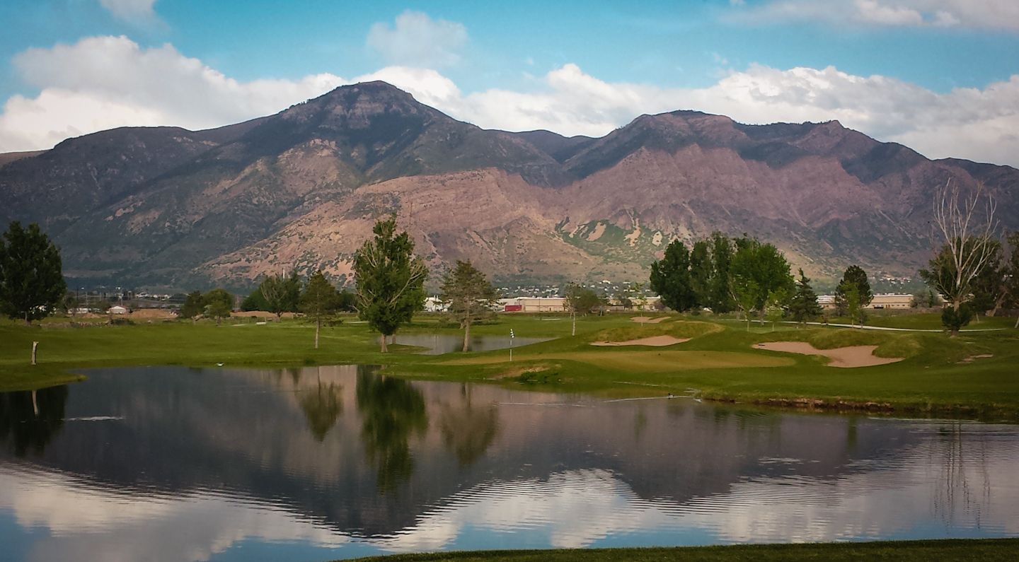 Mulligans Creekside Golf Center