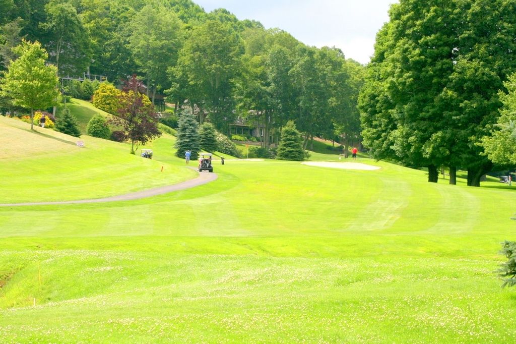 Mountain Glen Golf Course