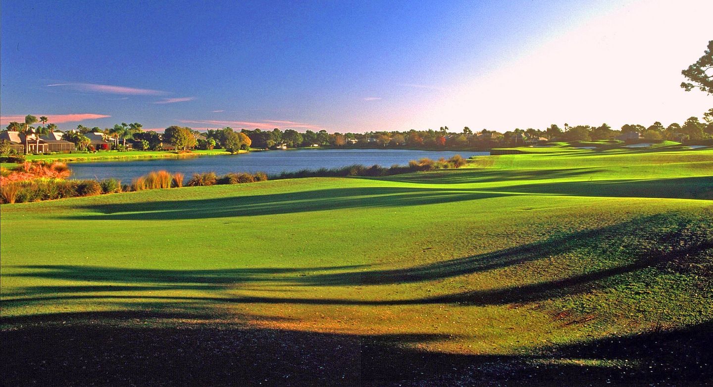 Willoughby Golf Club