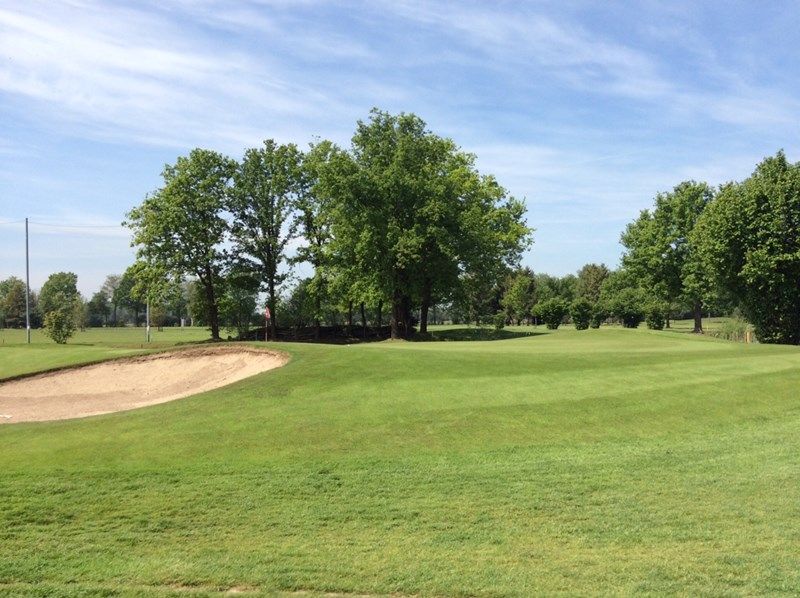 6-hole Par-3 Course