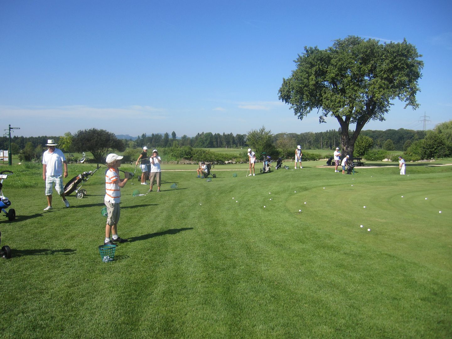 6-hole Course