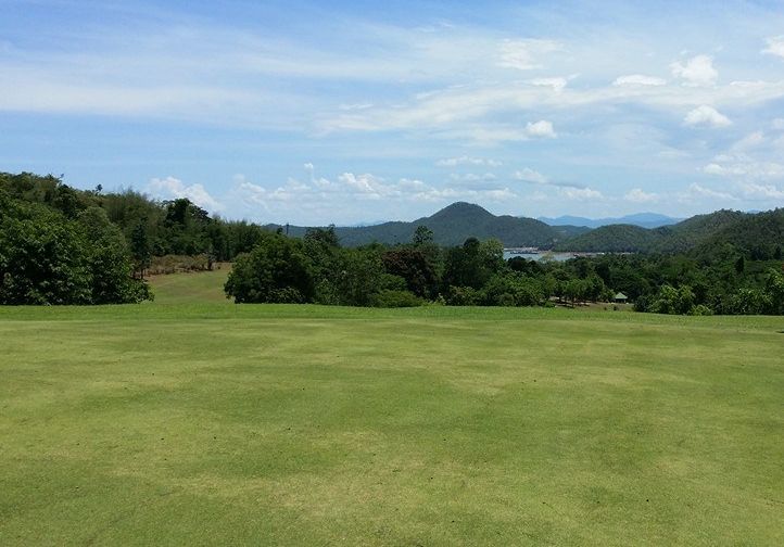 Srinakarin Dam Golf Course