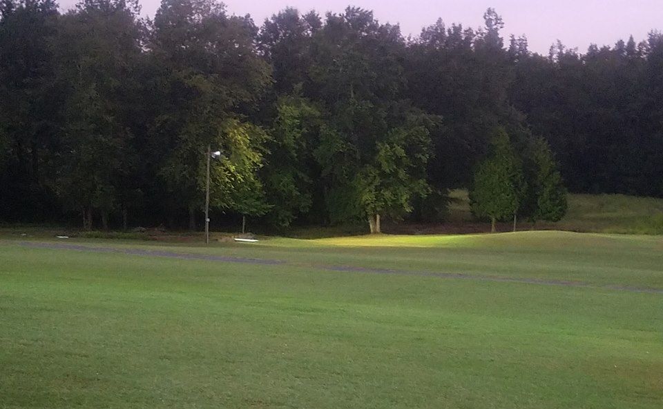 Twin Oaks Par-3 Golf & Driving Range