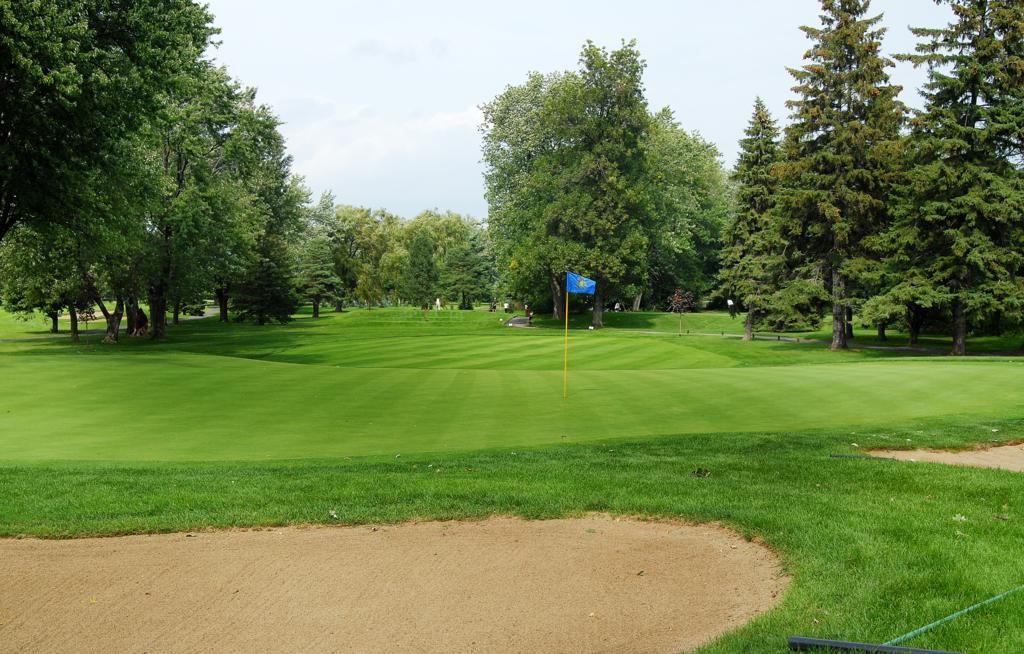 Rosemere, Rosemere, Quebec - Golf course information and reviews.