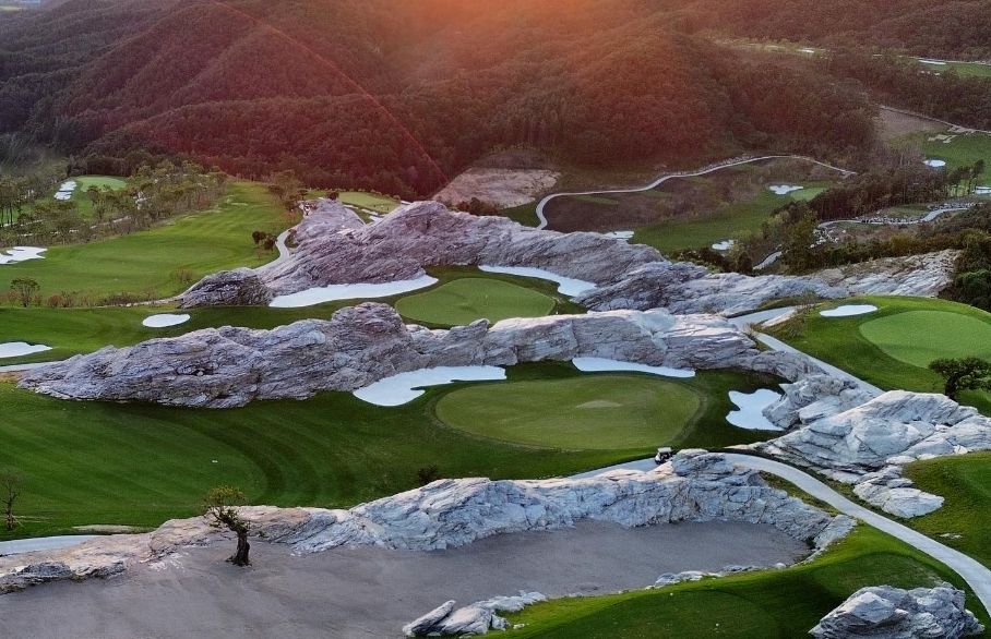 Cascadia Golf Club