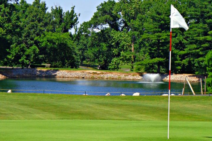 Triple Lakes Golf Club