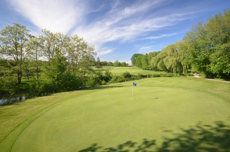 Wyldewood Golf & Country Club