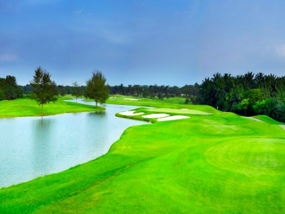 Straits Course