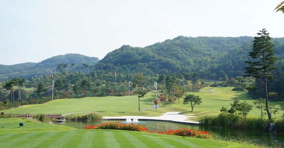 Lake Course