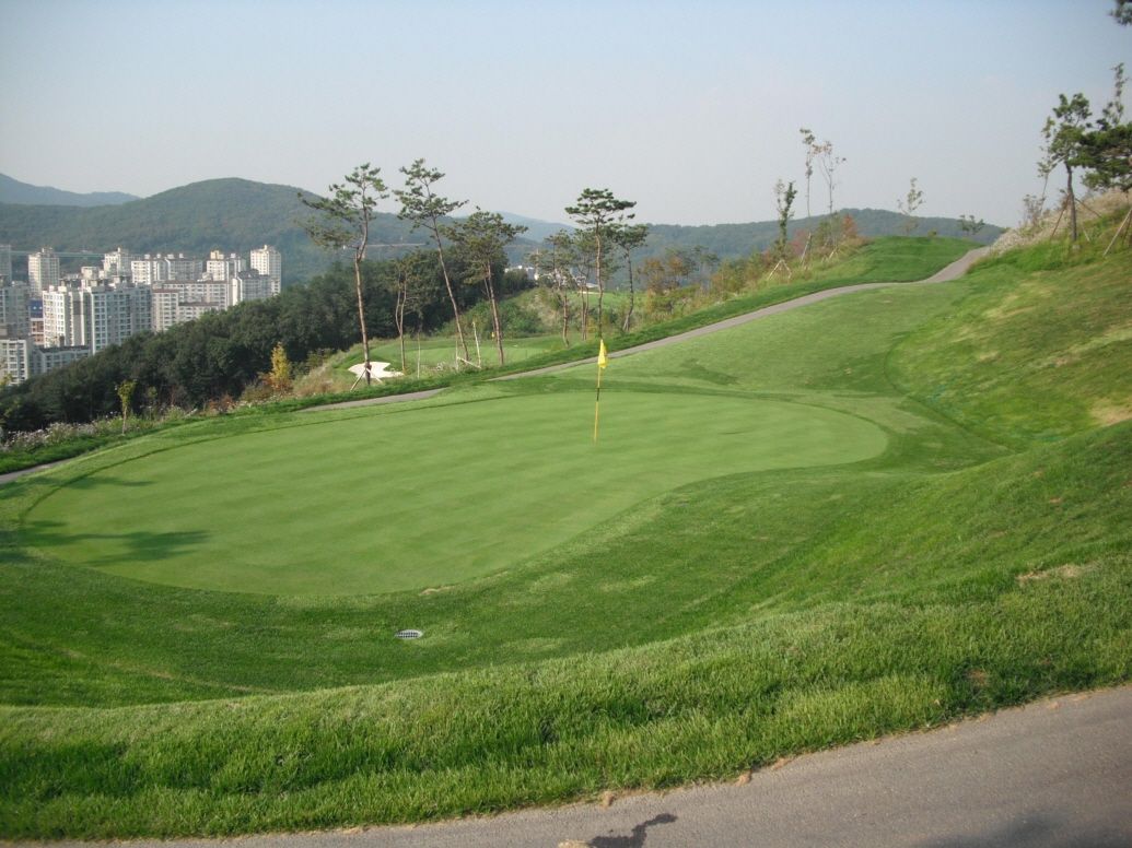 Par-3 Course