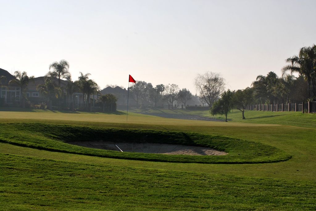 Discovery Bay Country Club
